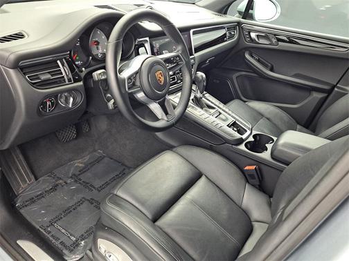 2020 Porsche Macan S