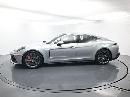 2025 Porsche Panamera 4S