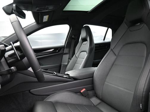 2025 Porsche Panamera 4S