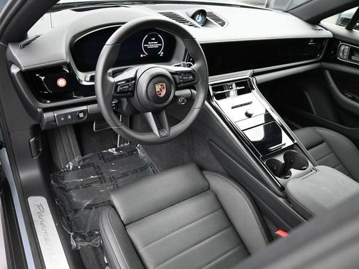 2025 Porsche Panamera 4S