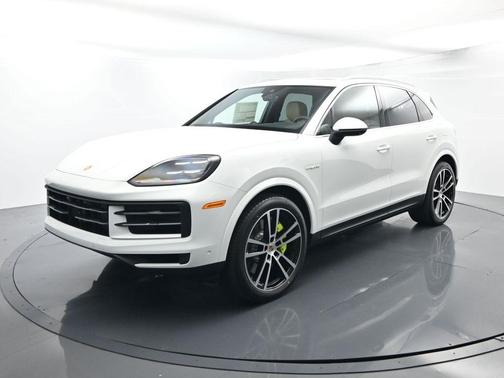 2026 Porsche Cayenne AWD