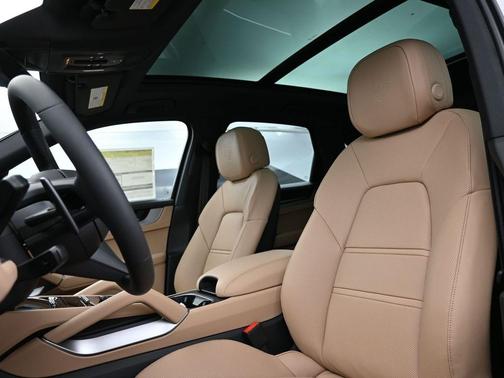 2026 Porsche Cayenne AWD