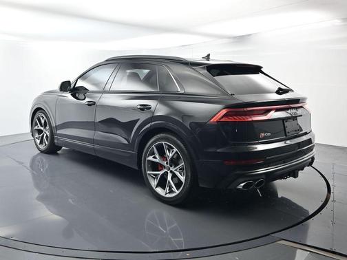 Mythos Black Metallic 2023 Audi SQ8 4.0T Prestige