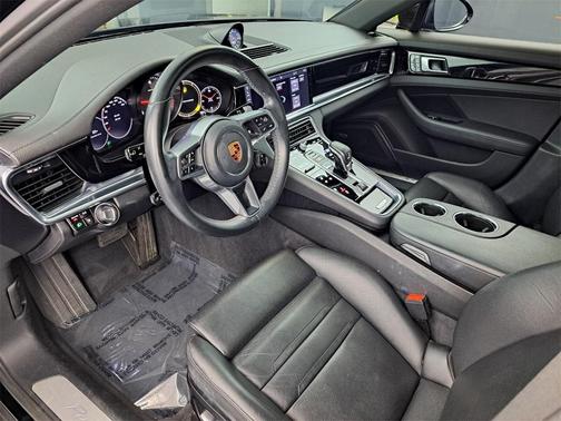 2020 Porsche Panamera 4