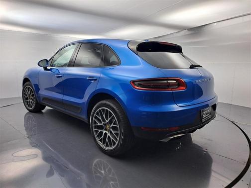 2017 Porsche Macan Base