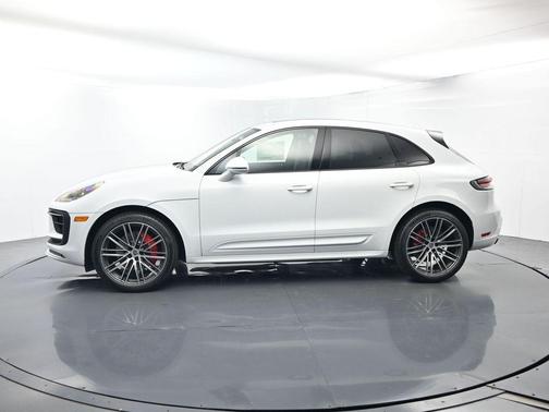Carrara White 2026 Porsche Macan S