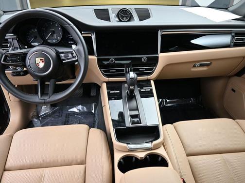 2024 Porsche Macan T