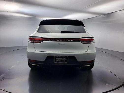2021 Porsche Macan Base