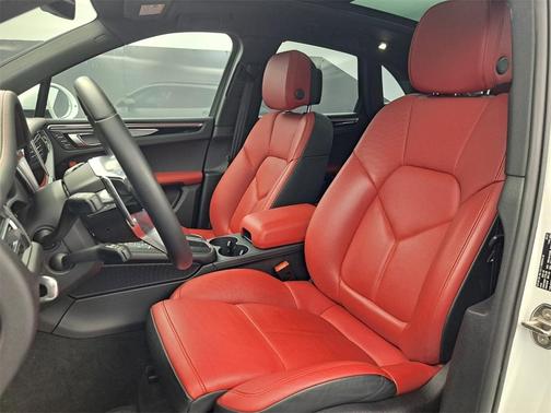 2021 Porsche Macan Base