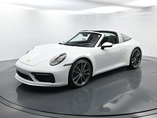 2022 Porsche 911 Targa 4