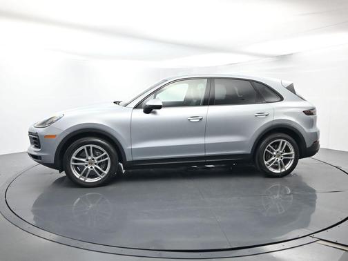 2023 Porsche Cayenne Base (Tiptronic)