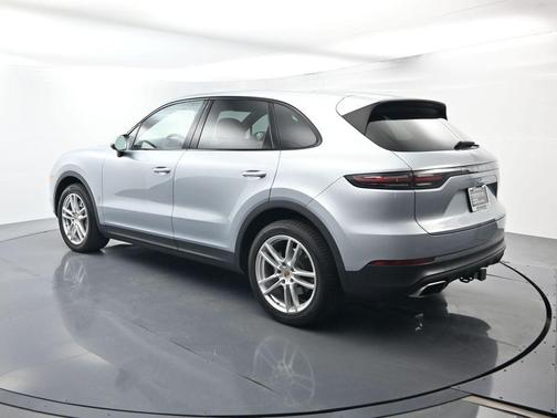 2023 Porsche Cayenne Base (Tiptronic)