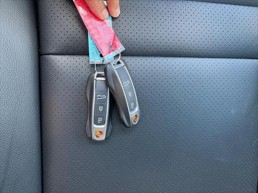 2023 Porsche Cayenne 