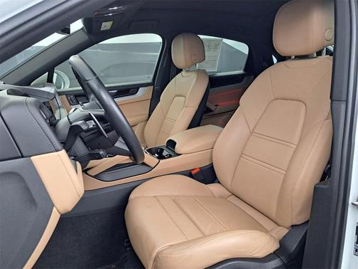 2024 Porsche Cayenne AWD
