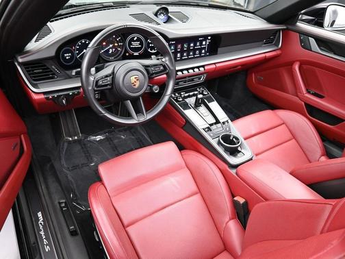 2022 Porsche 911 Targa 4S