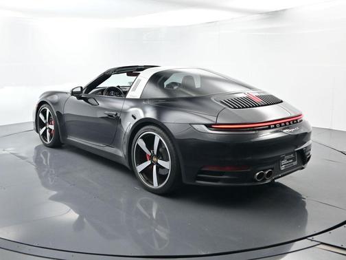 2022 Porsche 911 Targa 4S