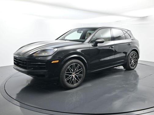 2025 Porsche Cayenne Base