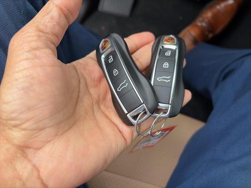 2025 Porsche Cayenne Base