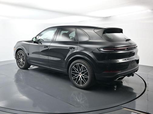 2025 Porsche Cayenne Base