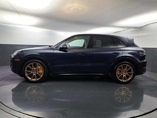 2025 Porsche Cayenne GTS