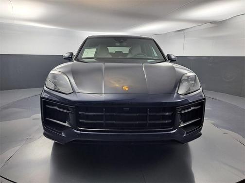2025 Porsche Cayenne GTS