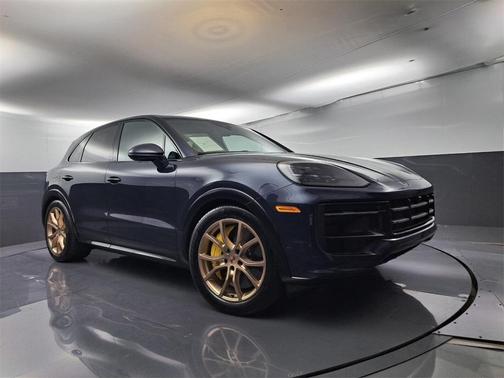 2025 Porsche Cayenne GTS