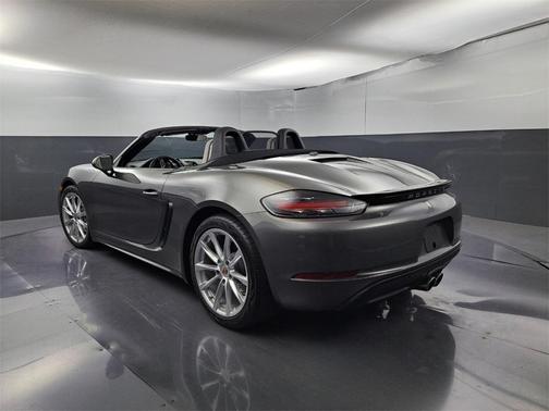 2024 Porsche 718 Boxster Style Edition
