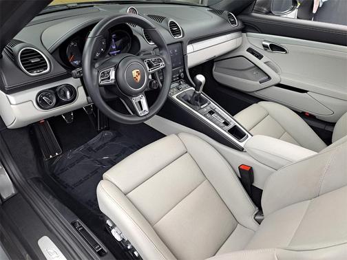 2024 Porsche 718 Boxster Style Edition