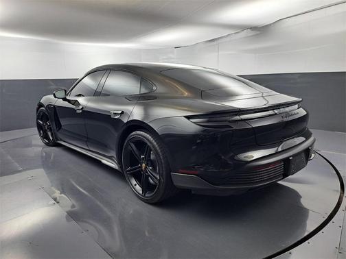 2021 Porsche Taycan Turbo S