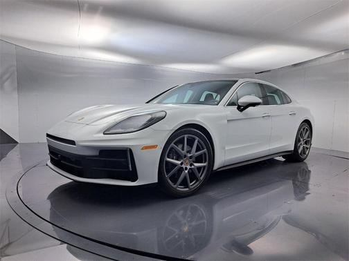 2024 Porsche Panamera 4