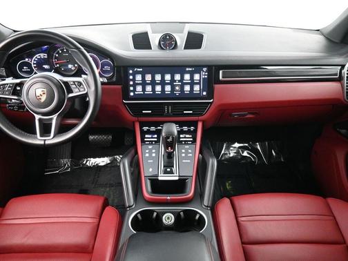 2023 Porsche Cayenne Platinum Edition