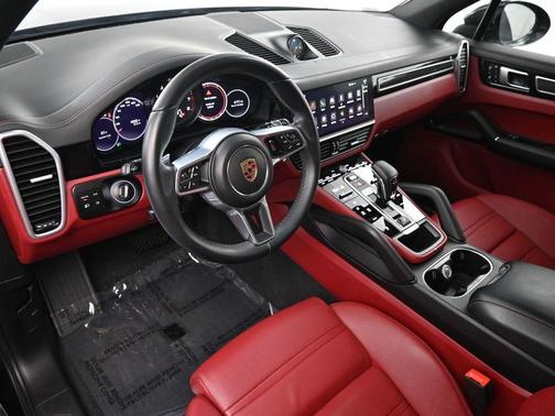 2023 Porsche Cayenne Platinum Edition