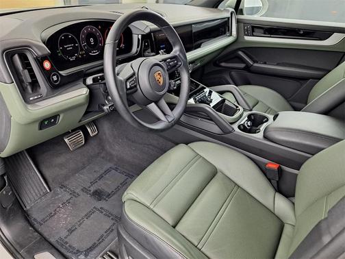 2024 Porsche Cayenne S