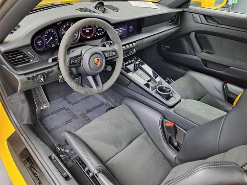2022 Porsche 911 Carrera GTS