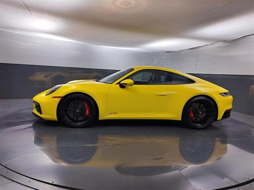 2022 Porsche 911 Carrera GTS