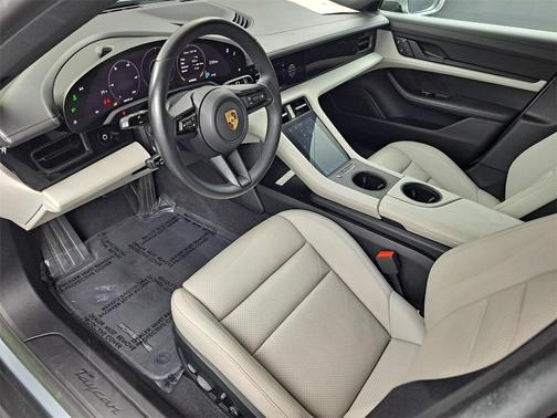 2022 Porsche Taycan Base