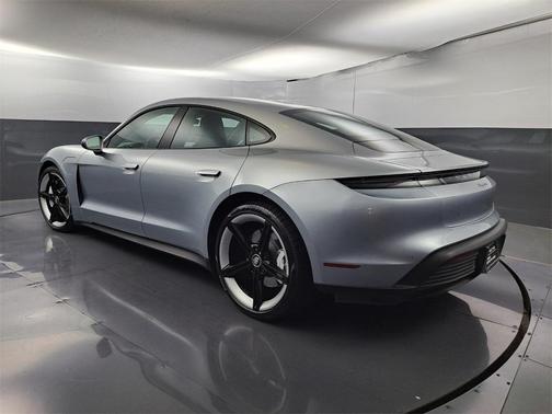 2022 Porsche Taycan Base