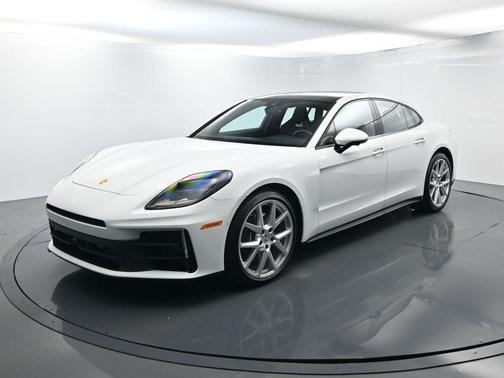 2025 Porsche Panamera 4
