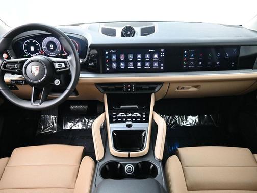 2025 Porsche Cayenne Base