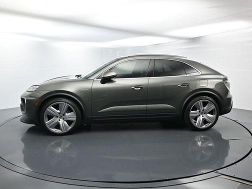2024 Porsche Macan 4