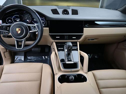 2021 Porsche Cayenne Base