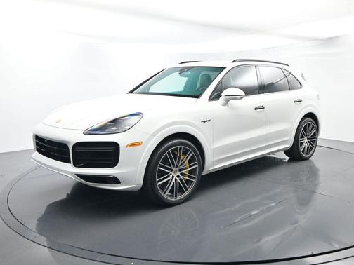 2022 Porsche Cayenne Turbo S