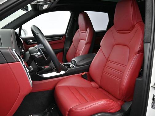 2022 Porsche Cayenne Turbo S