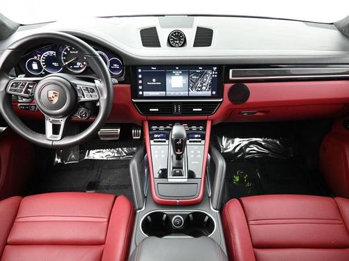 2022 Porsche Cayenne Turbo S