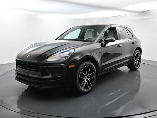 2024 Porsche Macan Base (PDK)