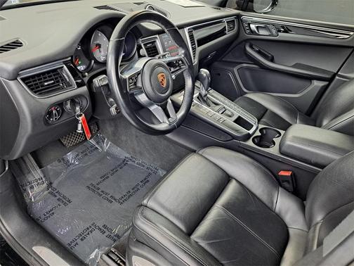 2018 Porsche Macan S
