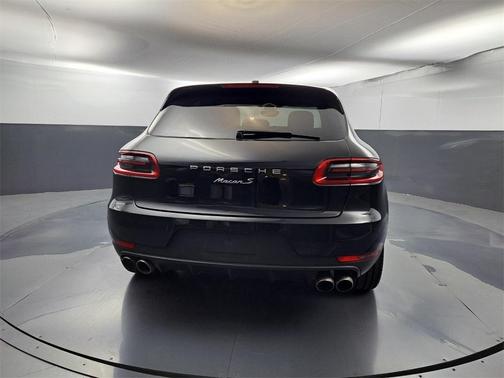 2018 Porsche Macan S