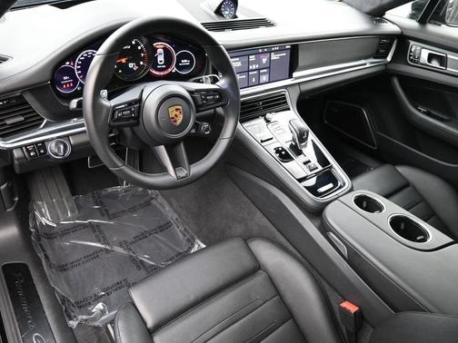 2021 Porsche Panamera GTS