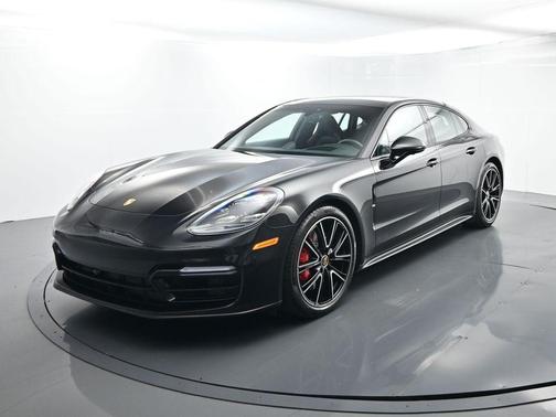 2021 Porsche Panamera GTS