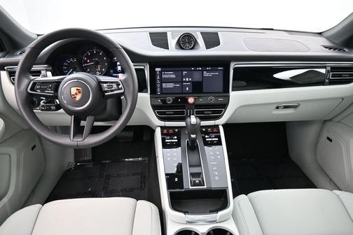 Jet Black 2026 Porsche Macan Base